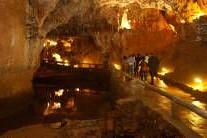 La Cueva de Valporquero recibió el pasado año un total de 70.302 visitantes