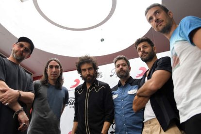 Los integrantes de la banda madrileña Vetusta Morla, que inician gira en Argentina.  ENRIQUE GARCÍA MEDINA