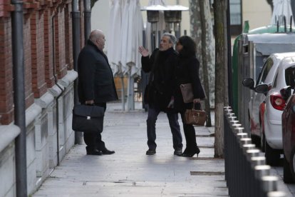 Pedro Muñoz, a su llegada a la Audiencia Provincial de León en una de las sesiones del juicio. FERNANDO OTERO