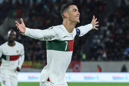 Cristiano Ronaldo,durante el partido de clasificación para la Eurocopa 2024 disputado entre las selecciones de Portugal y Luxemburgo. MIGUEL A. LOPES / EFE