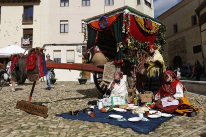 Reportaje del ambiente festivo en León durante las fiestas de San Froilán. F. Otero Perandones.