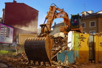 Las máquinas tiraron en enero la última casa de la primera fase de la Ronda Interior, pero aún queda la segunda al completo. J. NOTARIO