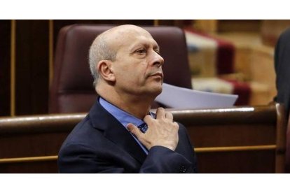 El ministro de Educación, José Ignacio Wert, en el pleno del Congreso de los Diputados, el pasado 20 de noviembre.