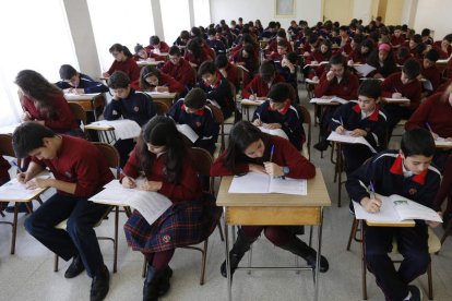 Escolares del Colegio Leonés, ayer concentrados en la prueba. RAMIRO