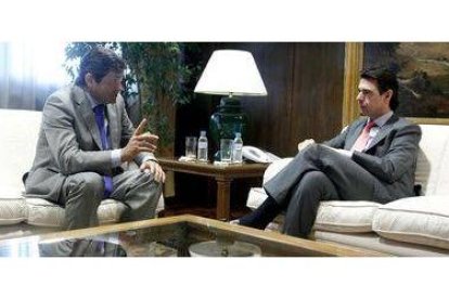 El presidente del Principado, Javier Fernández, se reunió esta mañana con el ministro Soria.