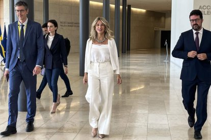 Yolanda Díaz a su llegada al consejo de ministros de Empleo de la UE en Luxemburgo, ayer. JULIO GÁLVEZ