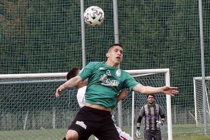 El equipo leonés mereció más ante el tercer clasificado. MARCIANO PEREZ