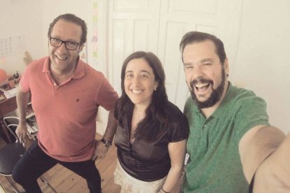 Álvaro Ayarza, Beni Rodríguez y Ramón F. Polanco se hacen un selfie