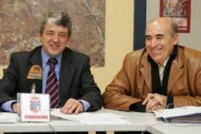 Miguel Martínez y Manuel Rubial durante la rueda de prensa de presentación de los presupuestos