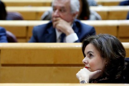 La vicepresidenta y ministra de presidencia y asuntos territoriales, Soraya Sáenz de Santamaría, este martes en el Senado