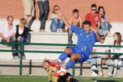 El equipo trepalense jugará esta tarde en Azadinos.