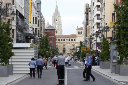 El ayuntamiento de León corta al tráfico varias calles durante el confinamiento. F. Otero Perandones.