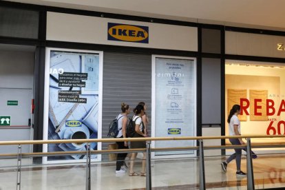 Local de Ikea en el centro comercial. MARCIANO PÉREZ