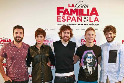 Fotos de los protagonistas de ‘La gran familia española’, ‘15 años y un día’, ‘Alacrán enamorado’ y ‘Caníbal’ .