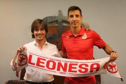 Guillermo Fernández en su presentación como jugador de la Cultural. CYDL