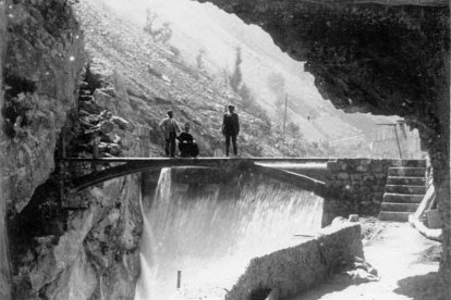 Uno de los puentes primigenios. ESCABRALES