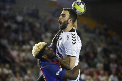 El Ademar despide hoy la Liga en el Palacio ante el Cangas gallego. JESÚS F. SALVADORES