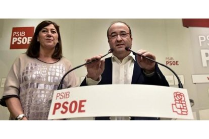 La presidenta balear, Francina Armengol, y el primer secretario del PSC, Miquel Iceta, en Palma.