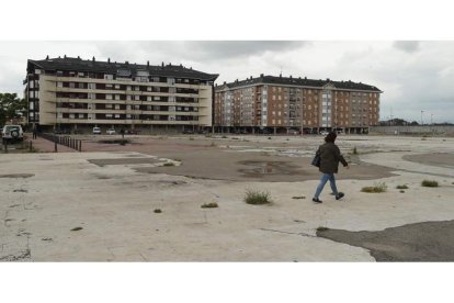 Parte del solar donde estaba el antiguo Carrefour. L. DE LA MATA