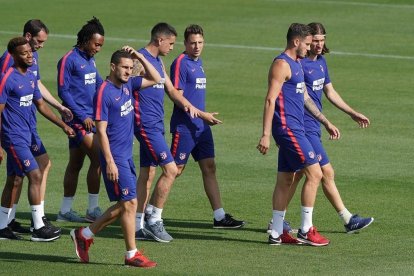 Lemar, Godín, Martins, Koke, Giménez, Arias, Saúl y Felipe Luis.