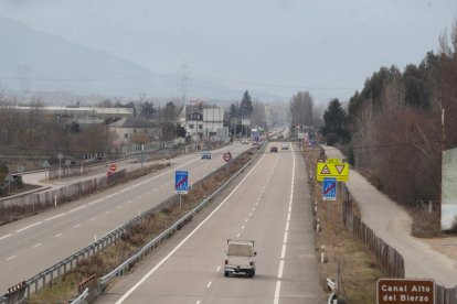 Imagen de archivo del tramo de autovía entre Toreno y Ponferrada, el único construido. ANA F. BARREDO