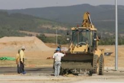 Las obras de urbanización en la primera fase del polígono industrial del Bayo prosiguen a buen ritmo