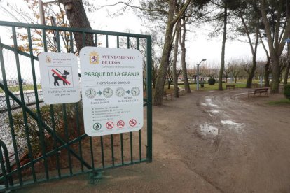 Entrada al parque de La Granja. RAMIRO