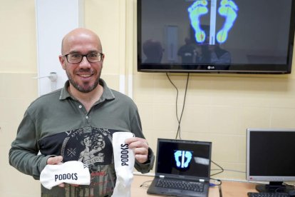 Alfonso Martínez, profesor de Grado de Podología y coordinador del proyecto. EDUARDO PALOMO