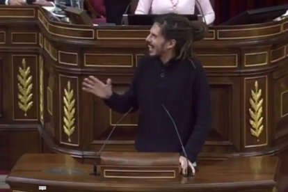 El bonito gesto de Alberto Rodríguez, de Ahora Podemos, con un diputado del PP.