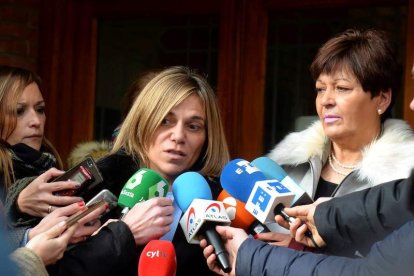 La abogada Olga Navarro, representante de uno de los encausados. PACO SANTAMARÍA