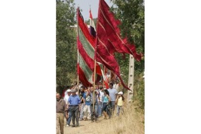 Los estandartes son la representación de los pueblos de la comarca