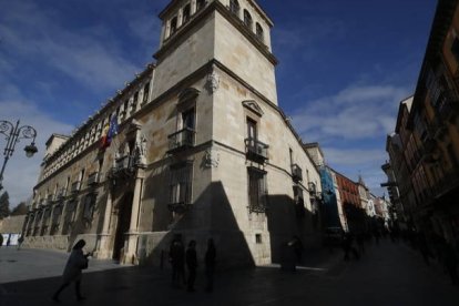 Sede de la Diputación de León. RAMIRO