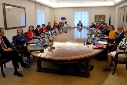 Pedro Sanchez preside uno de los últimos Consejo de Ministros del año que ha terminado.