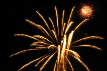 Los fuegos artificiales contarán dos sesiones en las fiestas de la localidad coyantina. MEDINA