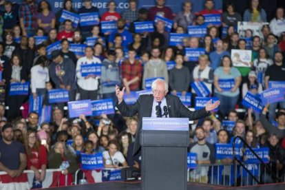 Bernie Sanders, durante un acto de campaña en Madison (Wisconsin).