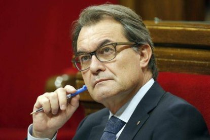 El presidente de la Generalitat, Artur Mas, durante una sesión de control al Govern del Parlament.