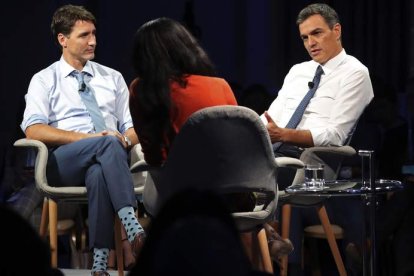 Justin Trudeau y Pedro Sánchez durante su participación en el ‘Global Progressive Forum’. BALLESTEROS