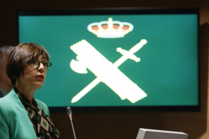 La directora general de la Guardia Civil, María Gámez, el miércoles, al anunciar su dimisión. JAVIER LIZON