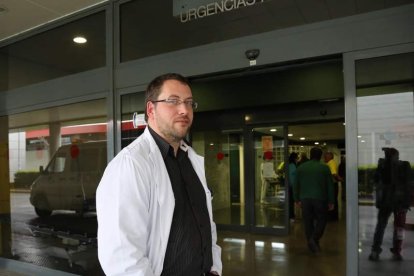 Antonio Serrano García, coordinador de las urgencias psiquiátricas del Hospital.