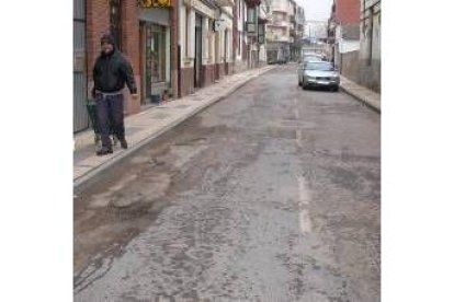 La calle Conde Vallellano será una de las que renueve su aspecto