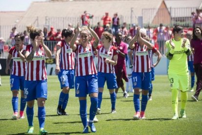 Las jugadoras del Atlético de Madrid celebran el título de Liga.