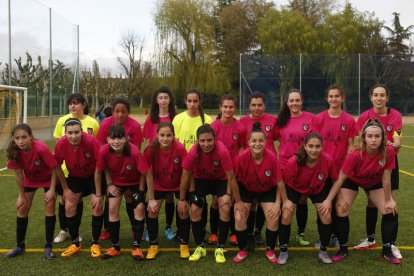 Equipo femenino de nueva formación del CD Ejido que debutará la próxima temporada. FERNANDO OTERO