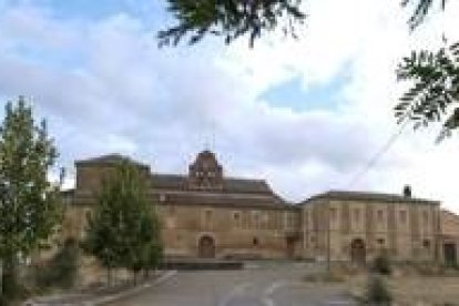 Las Carmelitas abandonaron el convento de Grajal de Campos alegando una invasión de termitas