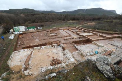 Los trabajos en el yacimiento de Las Pedreiras del Lago estaban ayer muy avanzados.