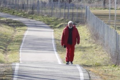 La senda peatonal y para ciclistas junto al río Torío ofrece 16 kilómetros de aire, luz y agua. Un estupendo recorrido bajo los trinos de decenas de aves.