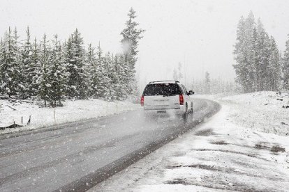 Carreteras peligrosas que no debes tomar para ir a la nieve en León