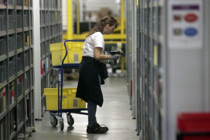 Instalaciones de un centro logístico de Amazon. RAQUEL P. VIECO