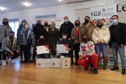 Foto de familia de la entrega de los premios de la I Ruta d la Morcilla de San Froilán 2021. AYUNTAMIENTO DE LEÓN