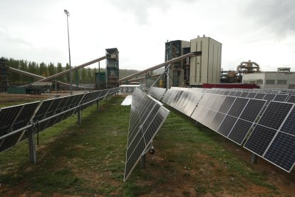 Planta solar de la Ciuden en Cubillos donde se evaluarán los riesgos y beneficios de la energía fotovoltáica. L. DE LA MATA