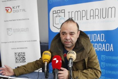 Felipe Álvarez, presidente de la asociación de comerciantes Templarium de Ponferrada. L. DE LA MATA